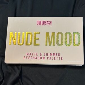 Nude Mood Matte & Shimmer Eyeshadow Palette